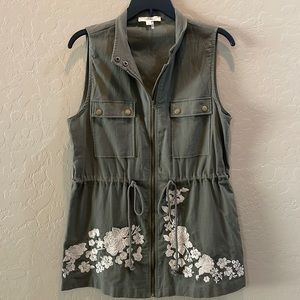 Andree by Unit top